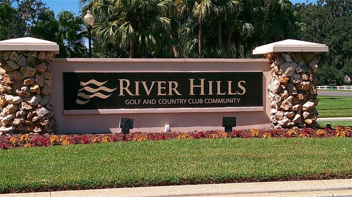 Property Photo: 3002 Bent Creek Drive FL 33596
