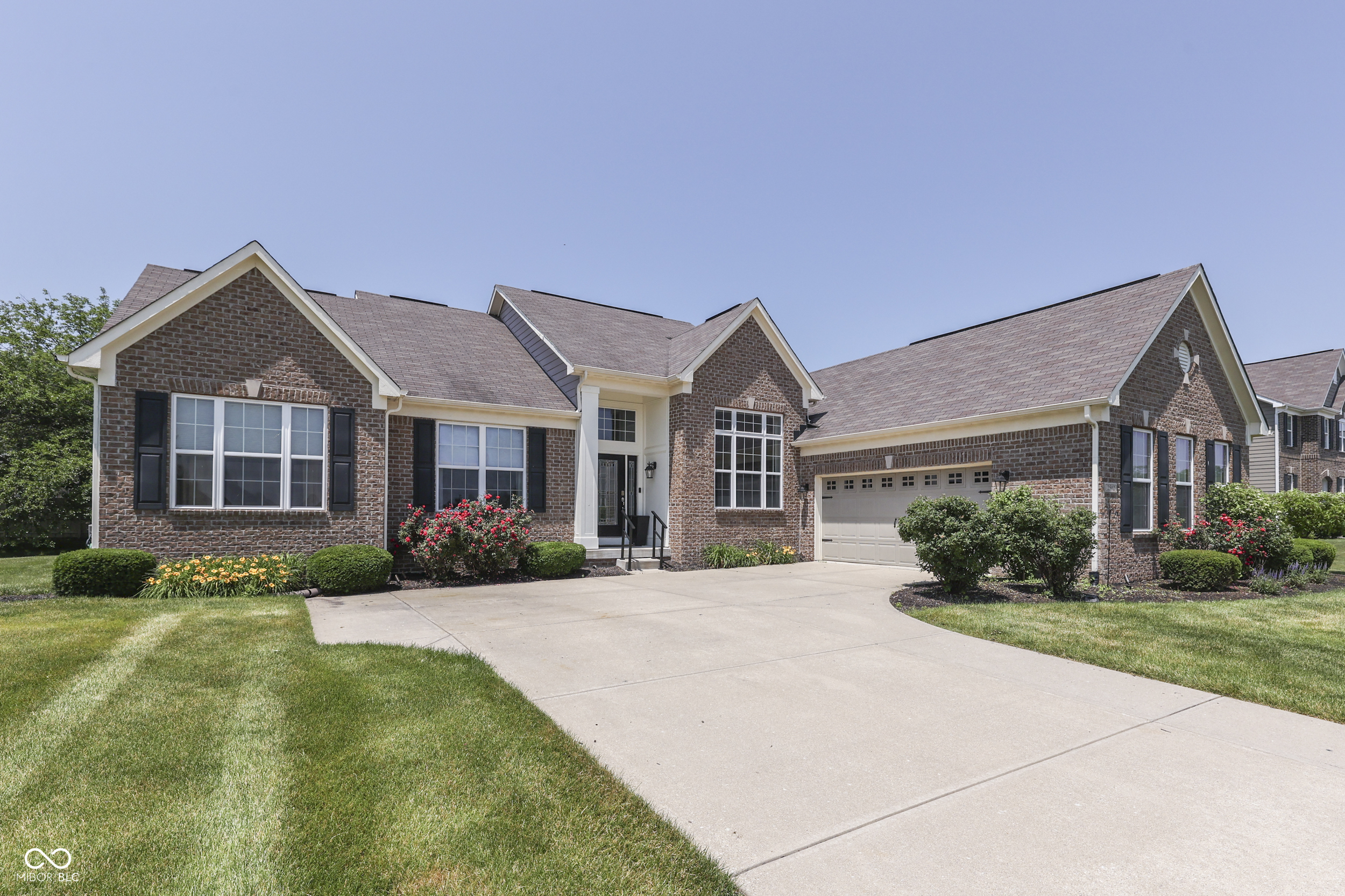 2502 Colinbrook Parkway  Greenwood IN 46143 photo