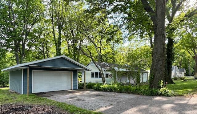 6820 Cherry Street  Coloma MI 49038 photo