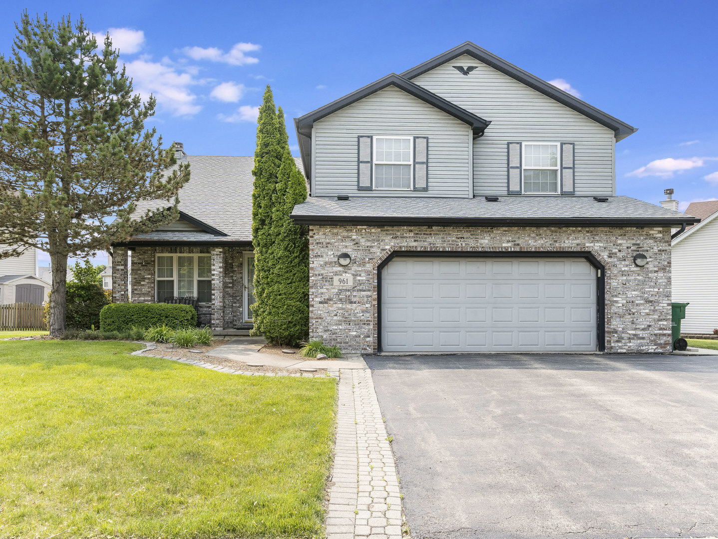 Property Photo: 961 Ontario Drive IL 60446