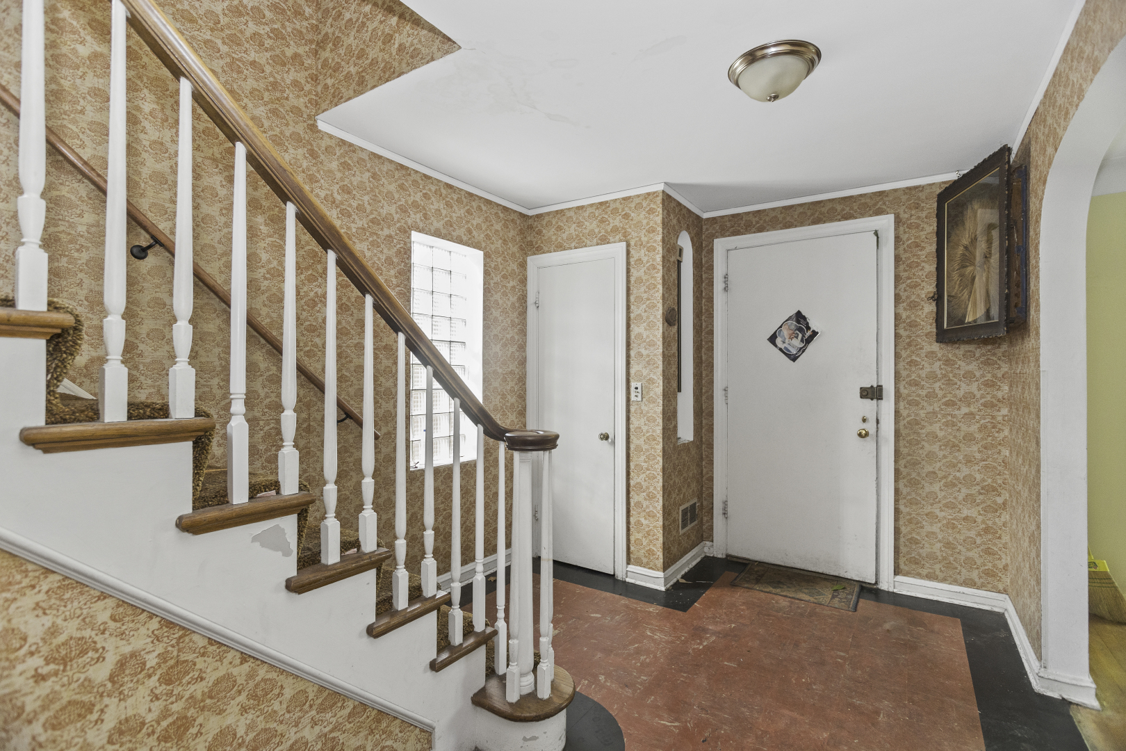 Property Photo: 6627 N Francisco Avenue IL 60645