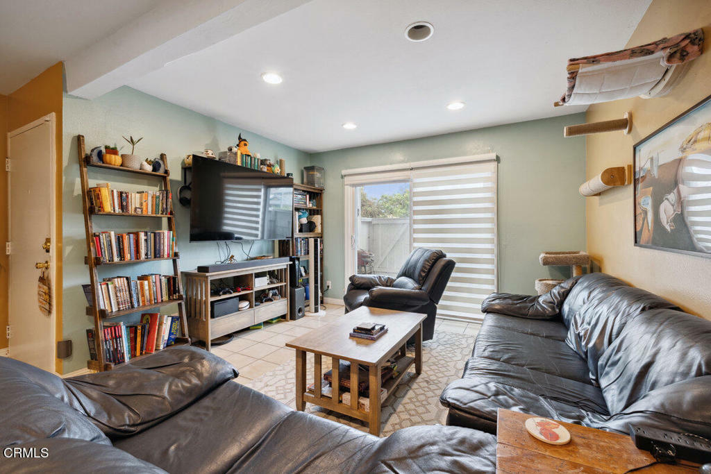 Property Photo: 1300 Saratoga Avenue 302 CA 93003
