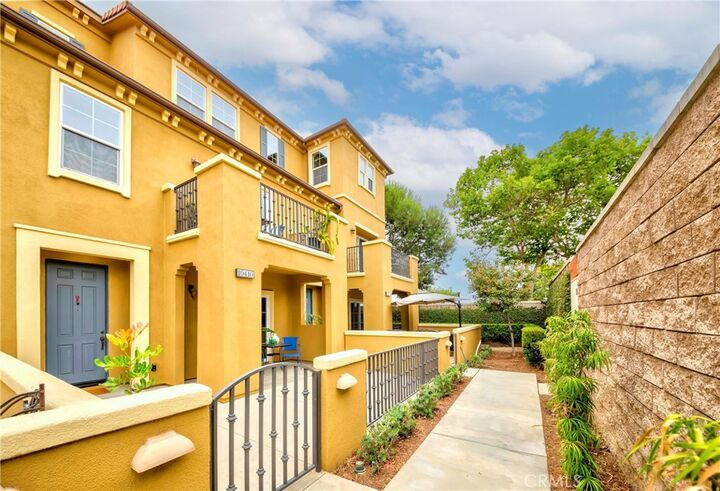 Property Photo:  10410 Orchid Way  CA 90670 