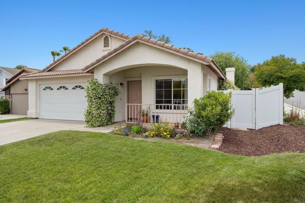 Property Photo: 43765 Corte Amaya CA 92592