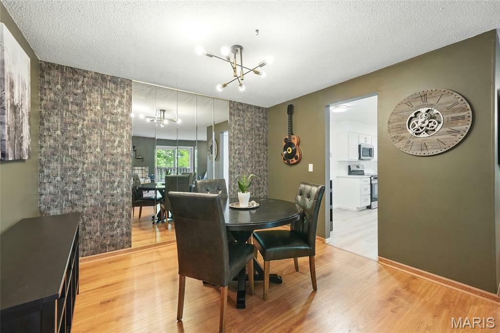 Property Photo: 5569 Baronridge Drive 1 MO 63129