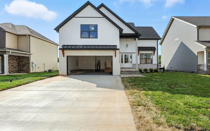 Property Photo:  1717 Heritage Dr  TN 37043 