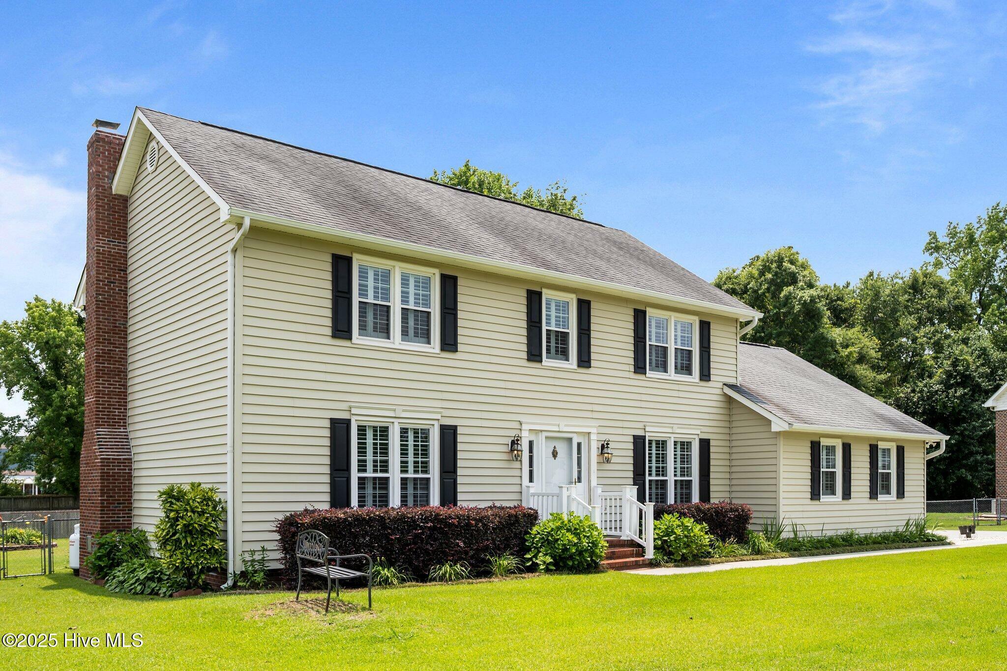 Property Photo: 1210 Madison Court NC 28546