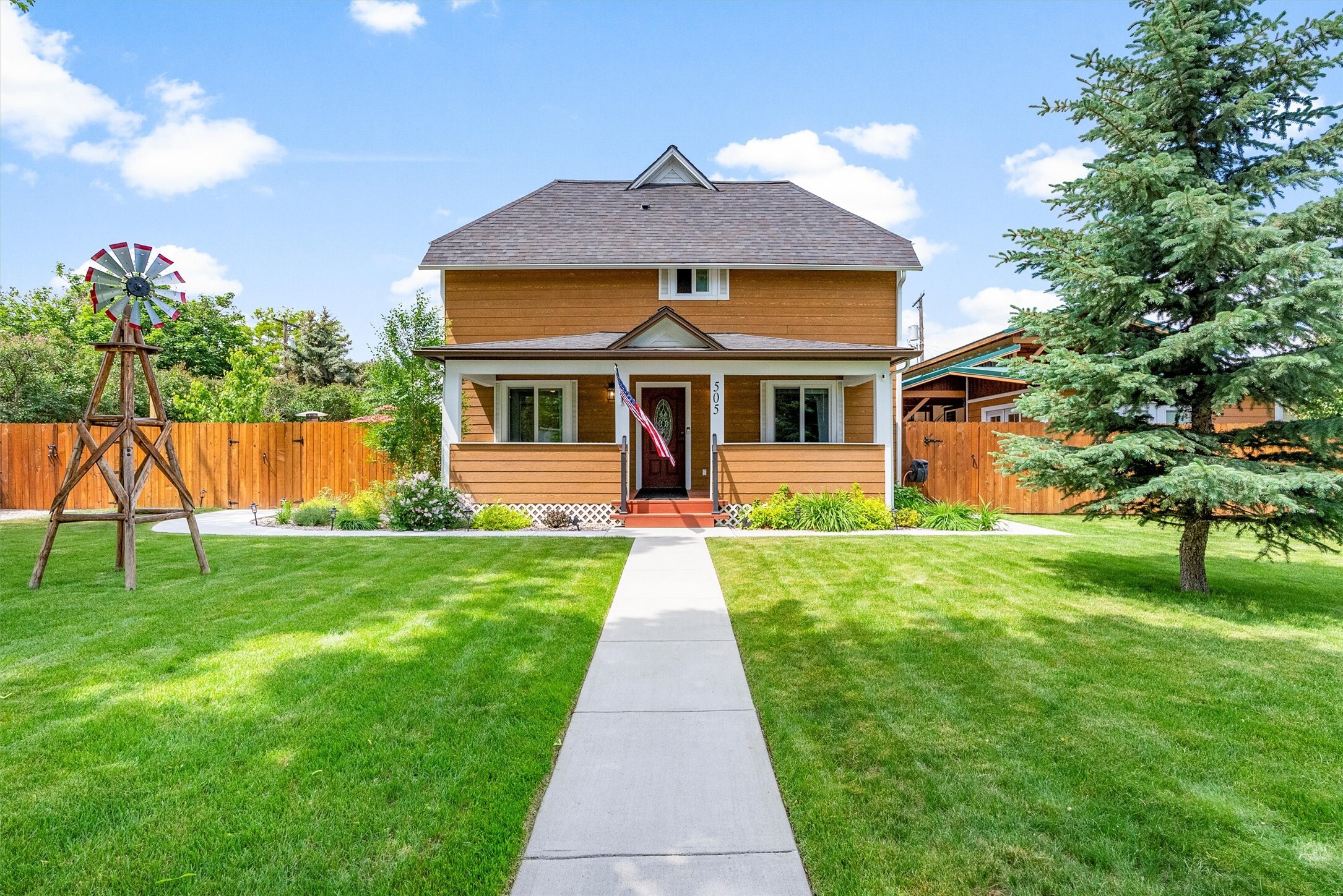 Property Photo: 505 N 4th Street MT 59840