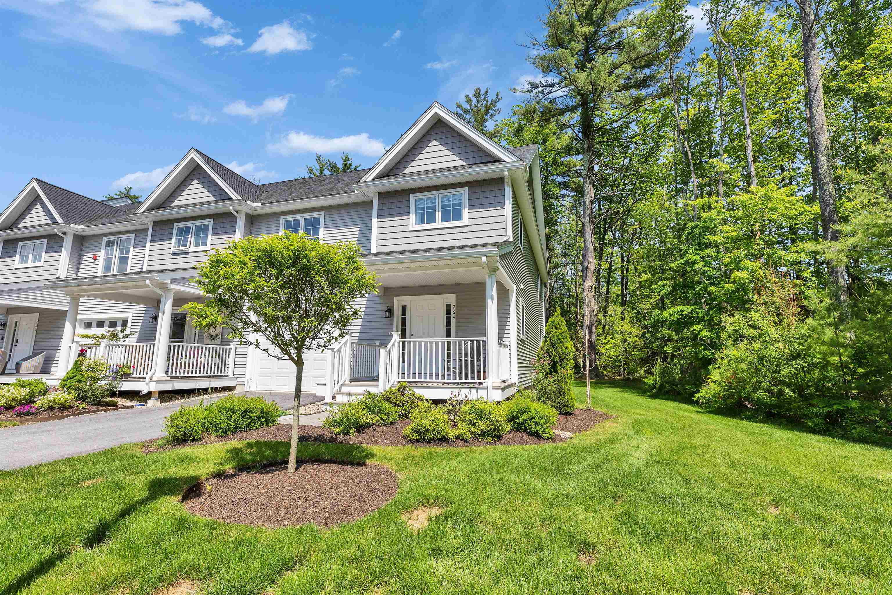 Property Photo: 264 Woodview Way Way NH 03102