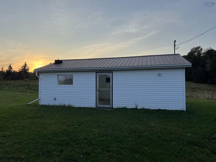 3111 Gairloch Road — photo 1