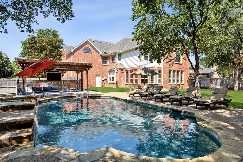 Property Photo: 1415 Cambridge Crossing TX 76092