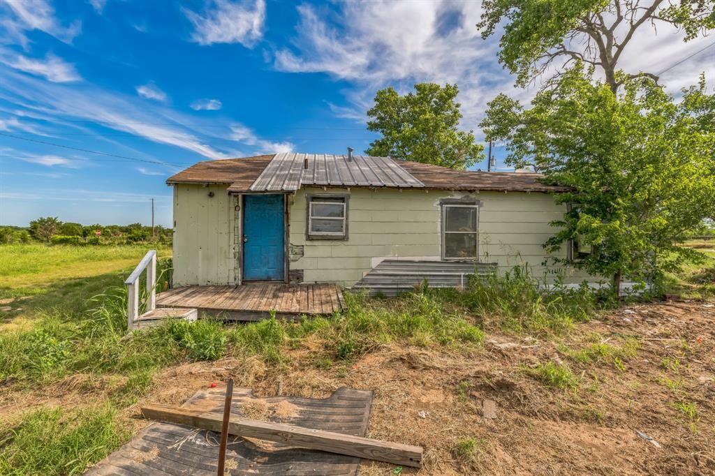 Property Photo: 461 Turkey Creek TX 76067