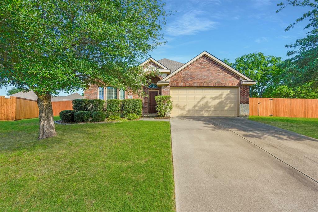 Property Photo: 702 Ireland Way TX 75098
