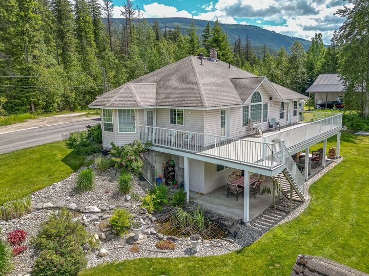 Property Photo: 4340 Sederberg Road BC V0E 2J0