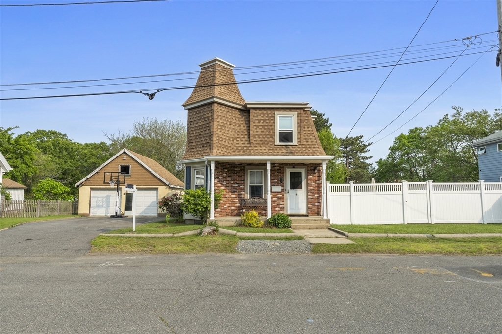 Property Photo: 14 Moray St MA 01904