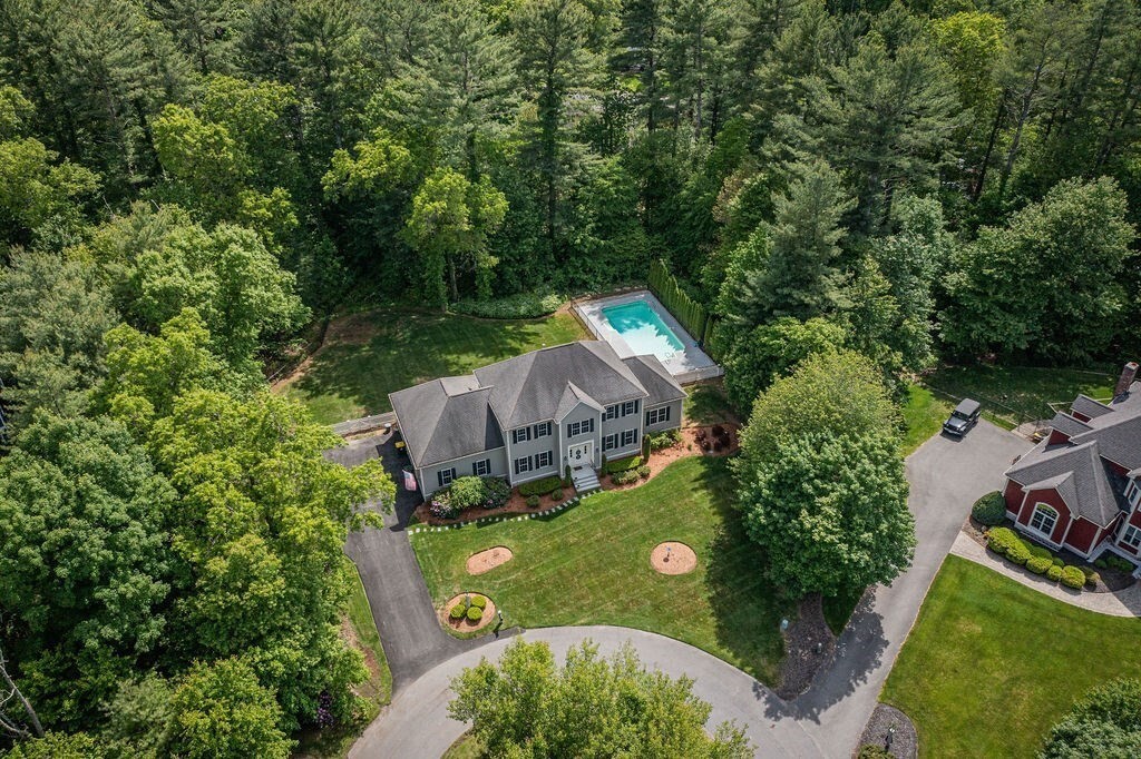 Property Photo: 15 Granite Ln MA 02375