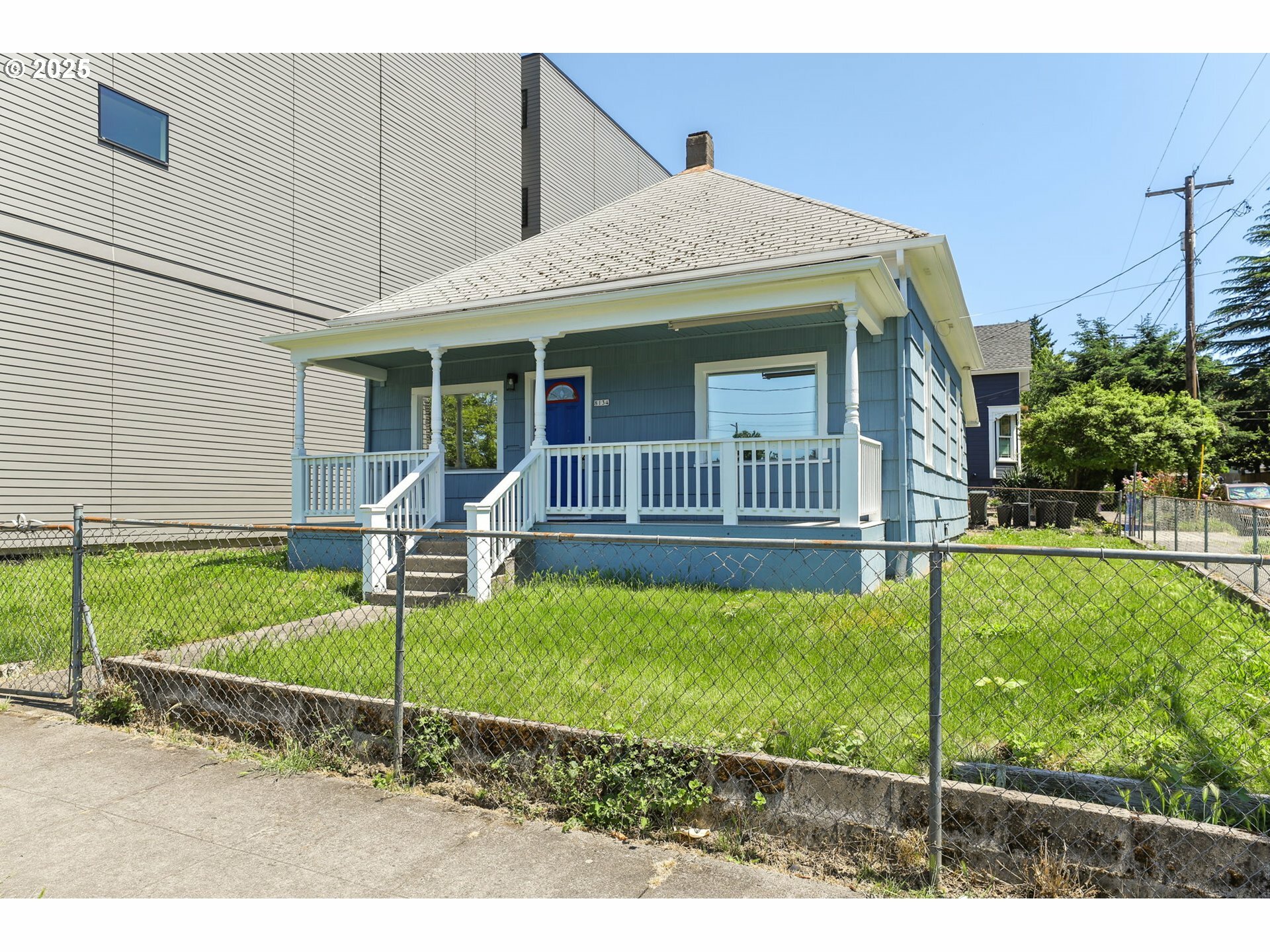 8134 SE 6th Ave  Portland OR 97202 photo