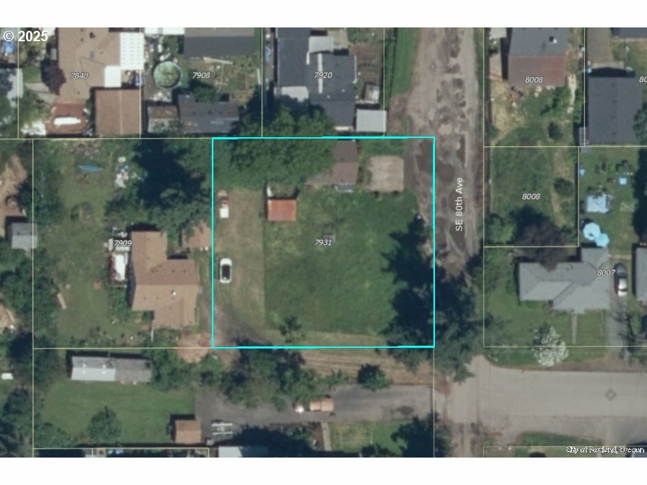 Property Photo: 7931 SE Malden Ct OR 97206