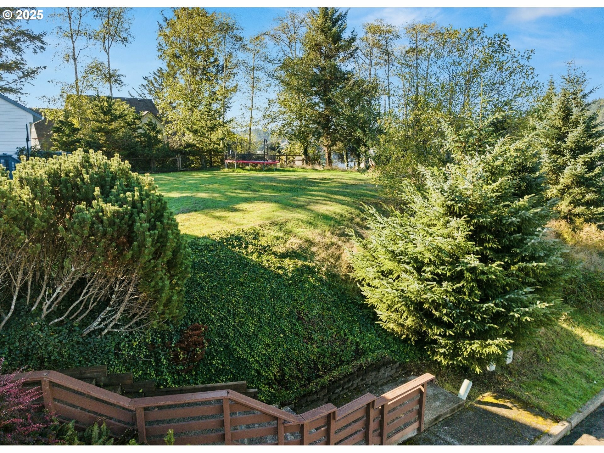 Property Photo: 3508 NE 40th Ct OR 97364