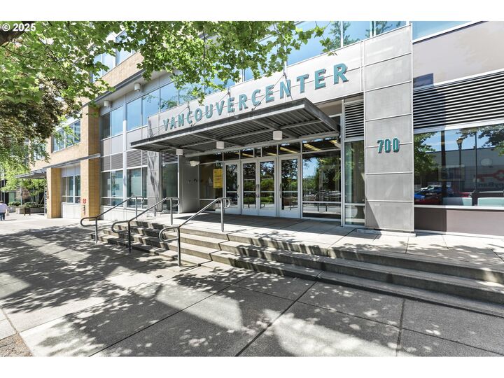 Property Photo: 700 Washington St 925 WA 98660