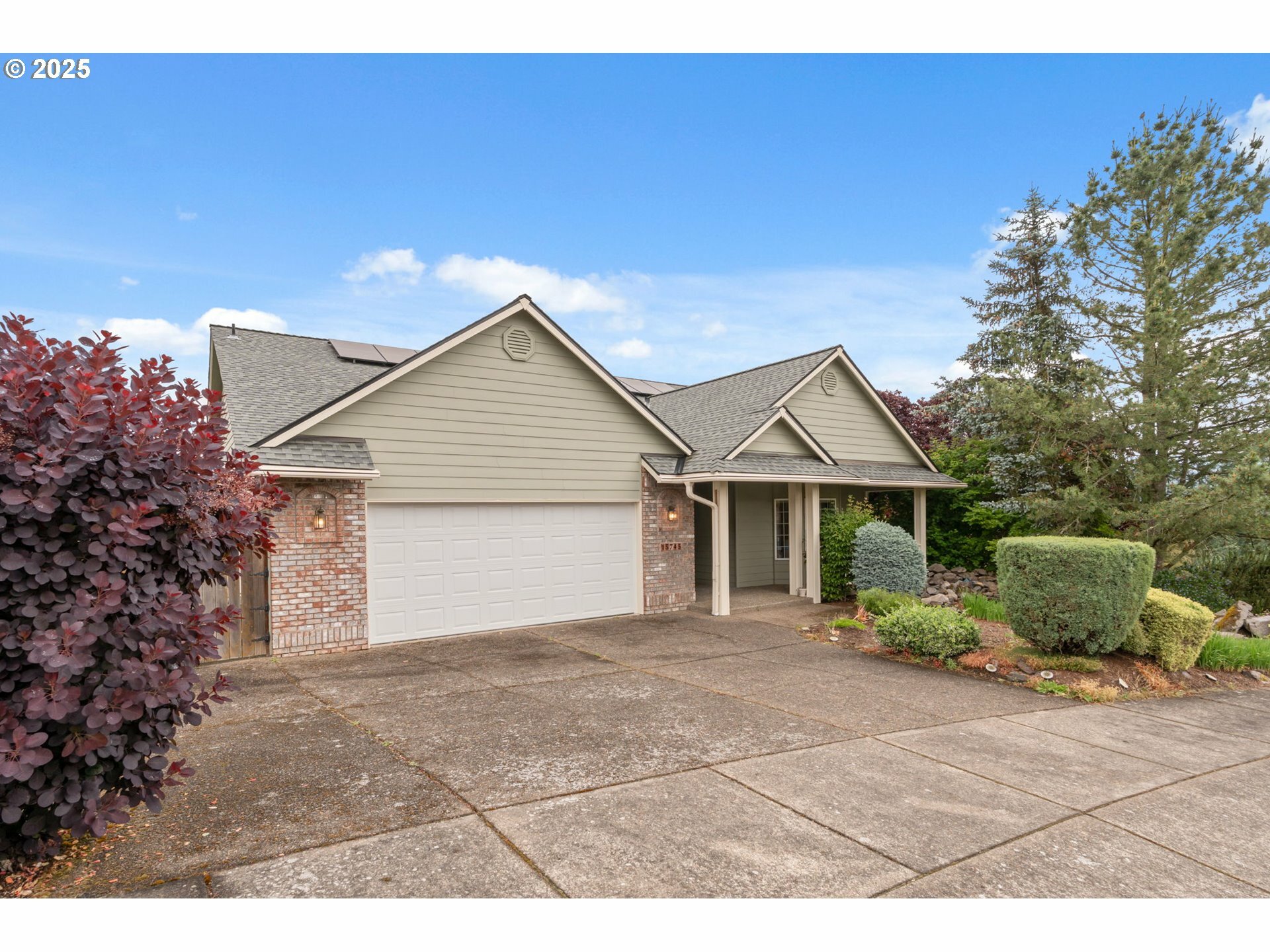 Property Photo:  15745 SE Bybee Dr  OR 97236 