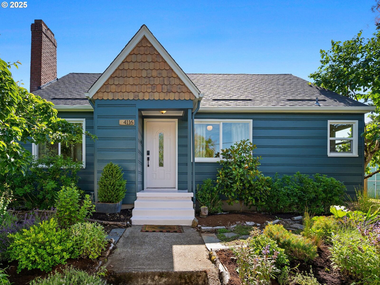 Property Photo:  4116 SE 67th Ave  OR 97206 