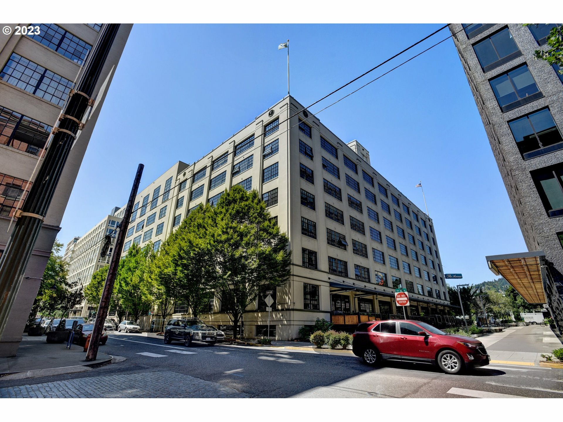 1400 NW Irving St 618  Portland OR 97209 photo