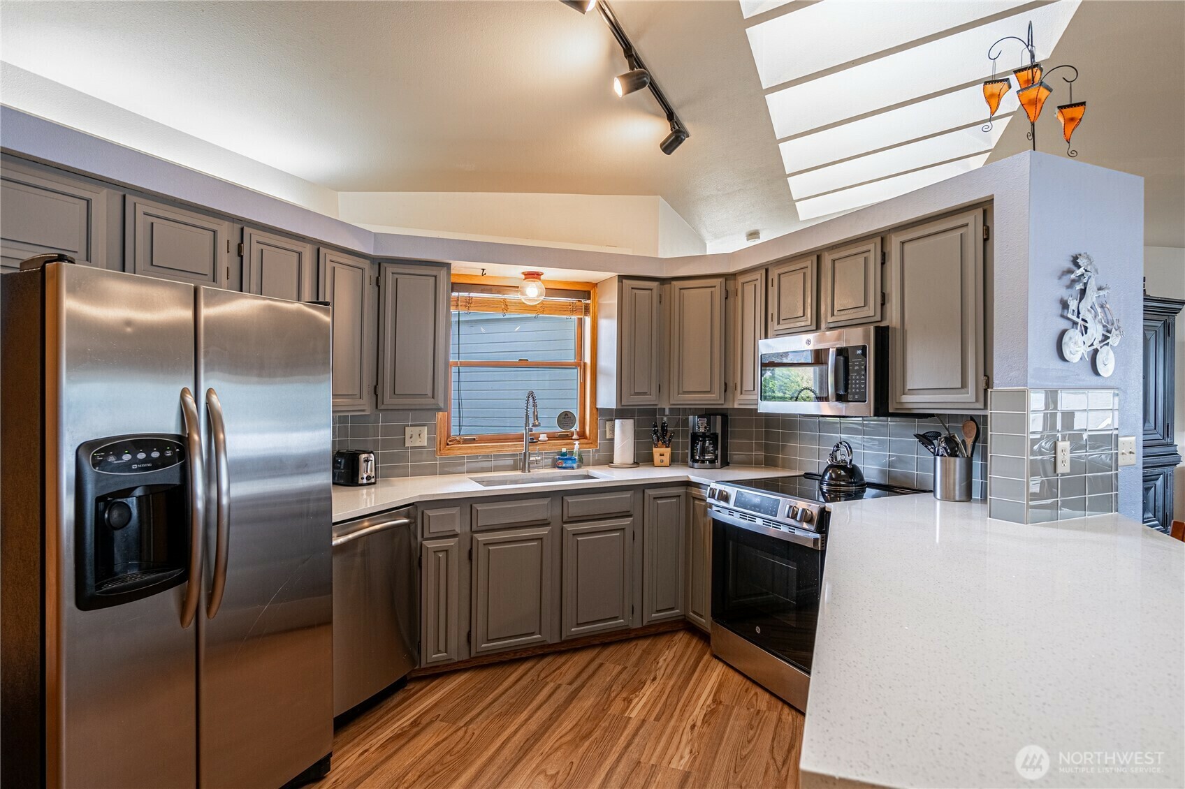 Property Photo: 330 Upper Point Drive WA 98831