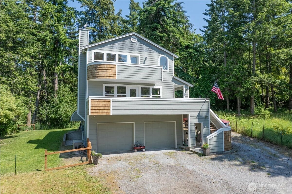 Property Photo: 945 Rowe Road WA 98282