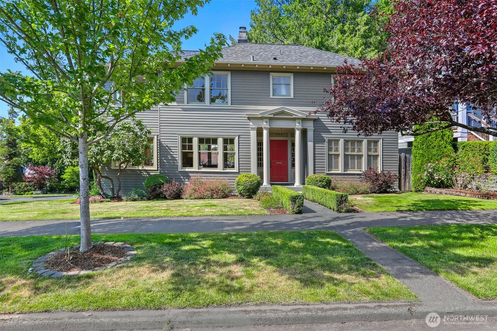 Property Photo: 1702 NE 73rd Street WA 98115