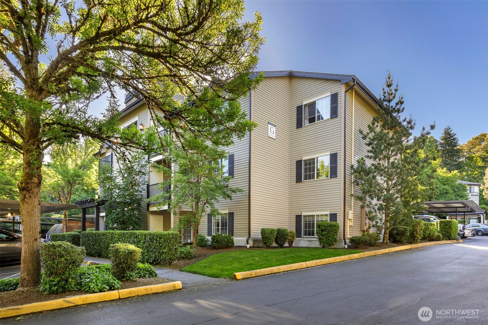 Property Photo:  224  9th Street G102  WA 98033 