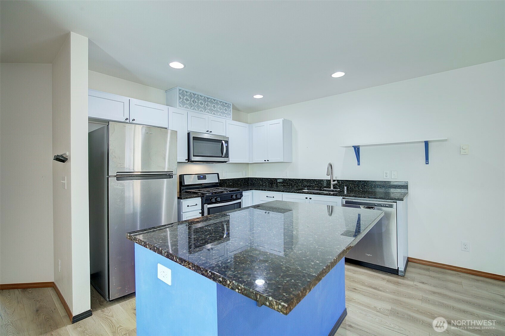Property Photo: 4027 82nd Avenue NE WA 98270