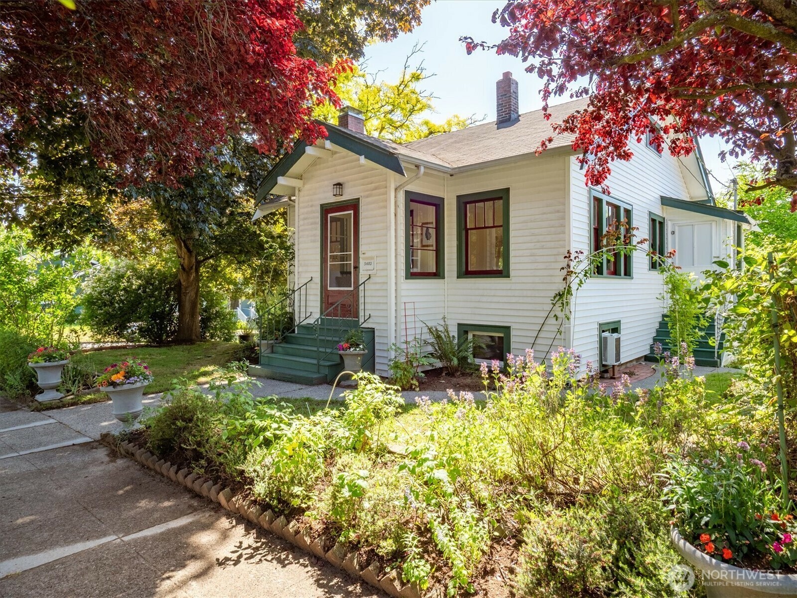 Property Photo: 5403 6th Avenue NW WA 98107
