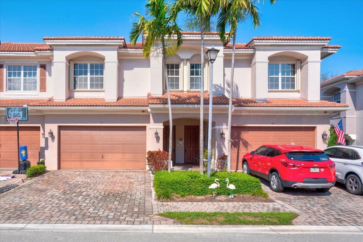 Property Photo: 13 Nottingham Place FL 33426