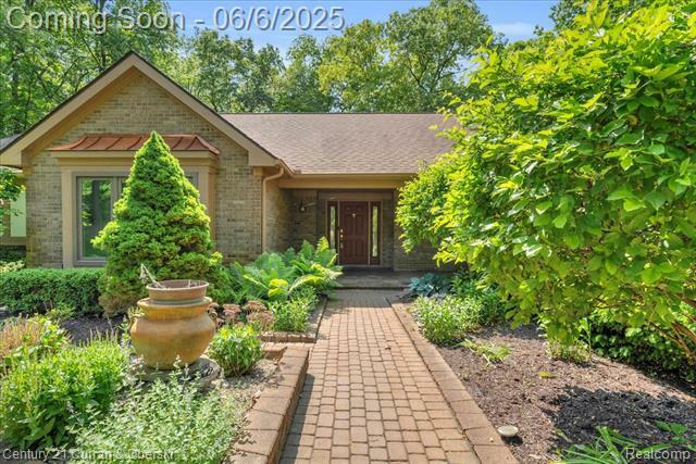 Property Photo: 2198 Pine Hollow Trail MI 48114
