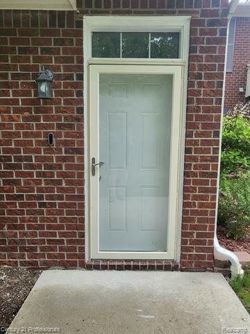 Property Photo:  29855 Fox Run Circle  MI 48092 
