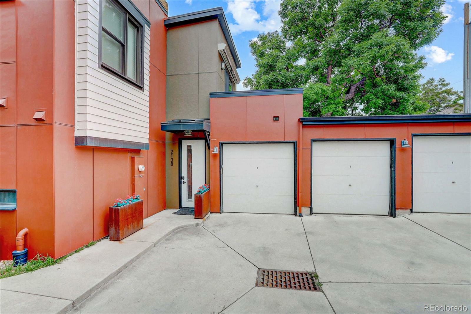 Property Photo: 2138 N Glenarm Place CO 80205