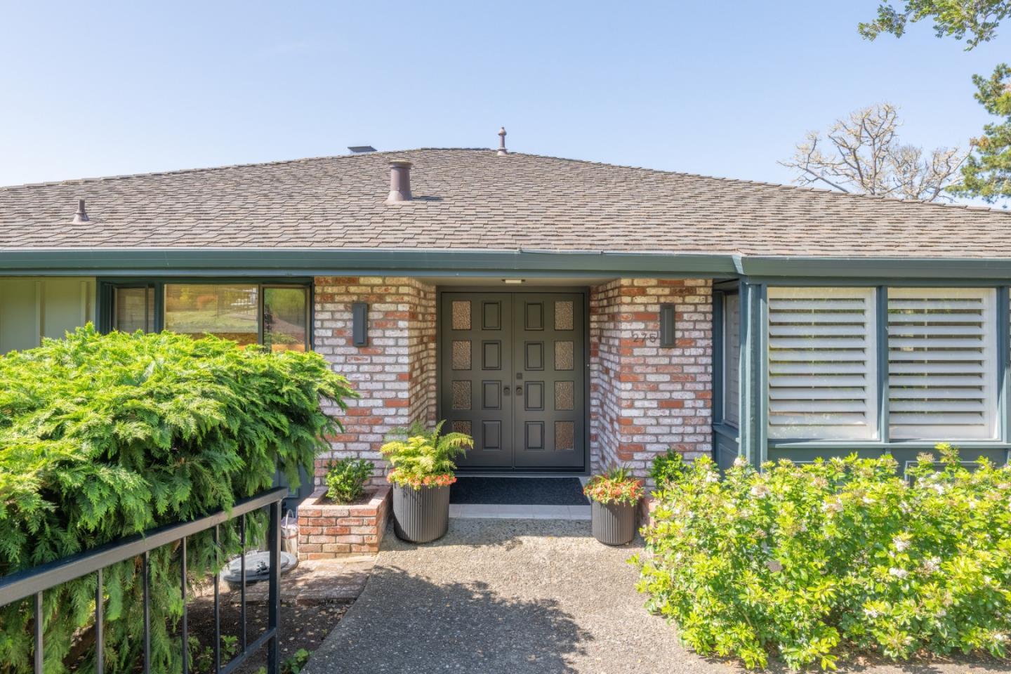 Property Photo:  275 Del Mesa Carmel  CA 93923 