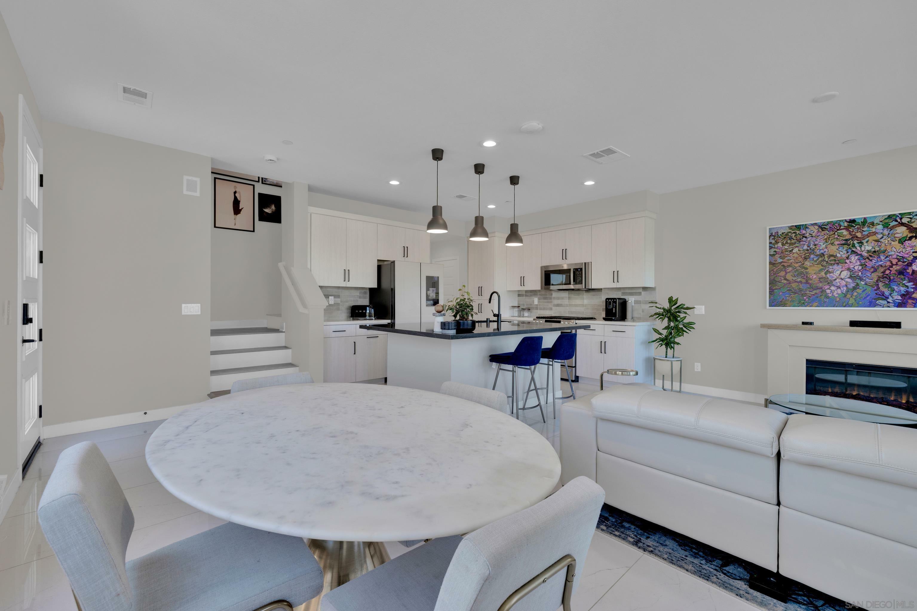 Property Photo: 9001 Baddha Ct CA 92126