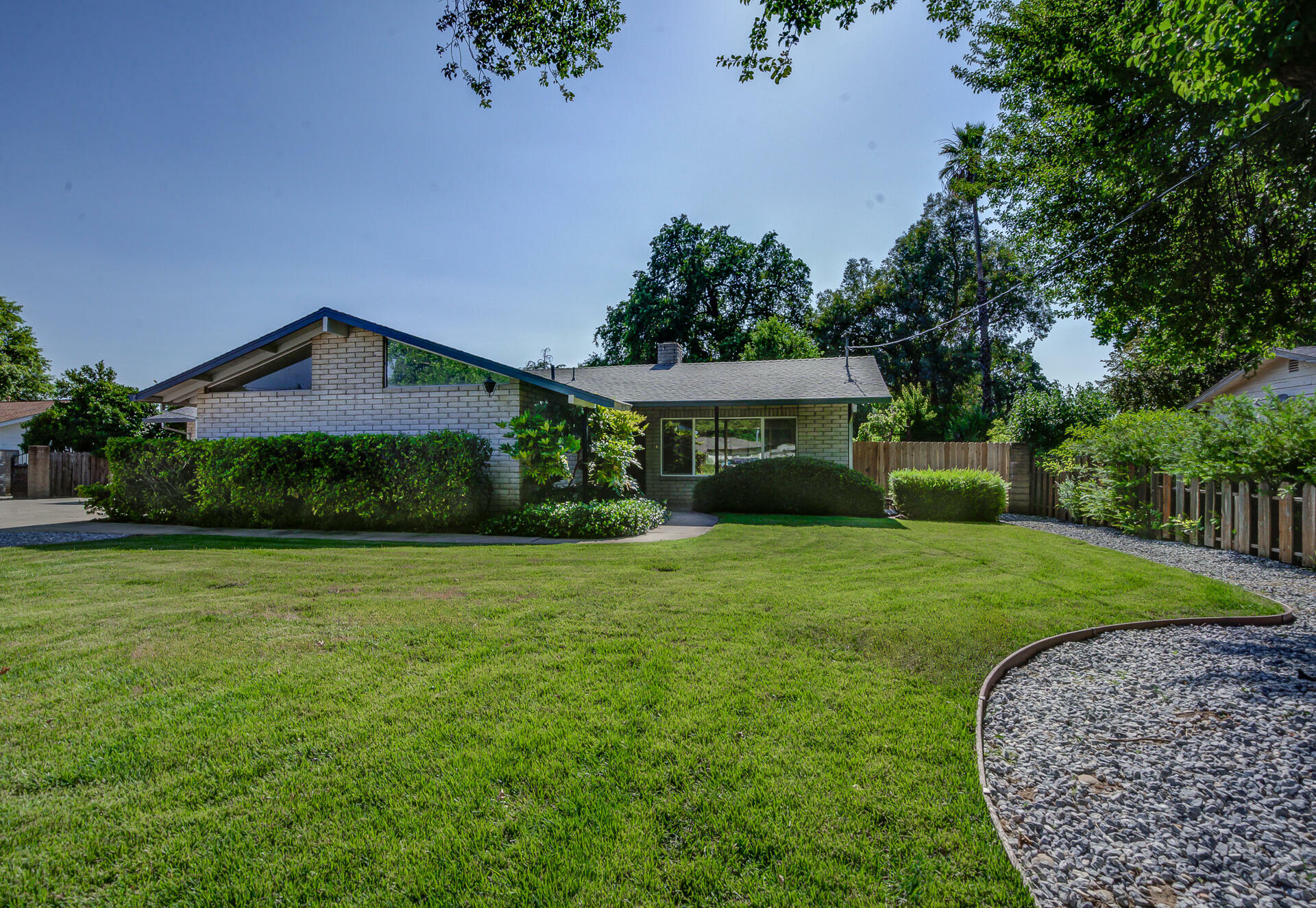 Property Photo: 3090 Inez Street CA 96002