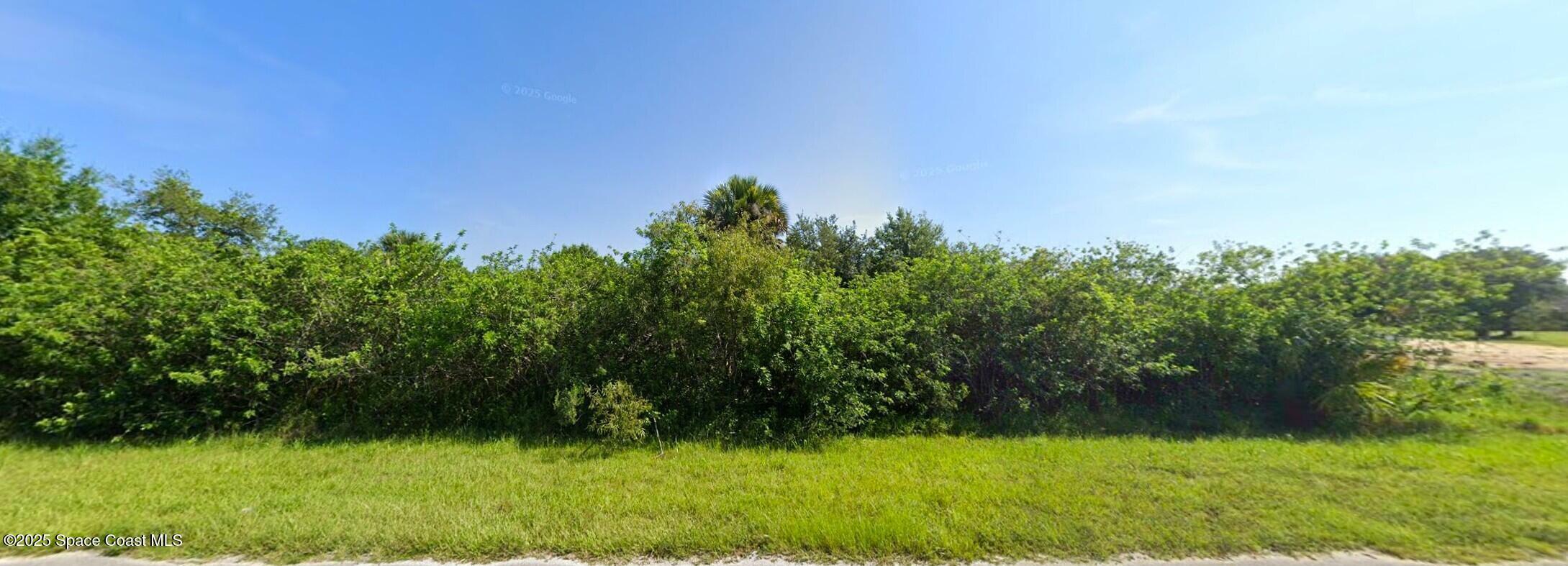Property Photo: 154 Deer Run Road FL 32909