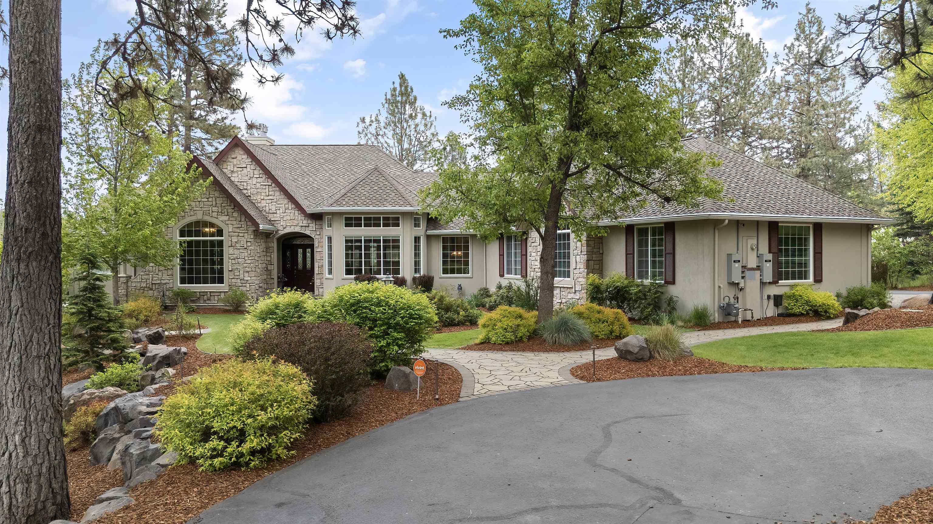 Property Photo: 13411 S Bluegrouse Ln WA 99224