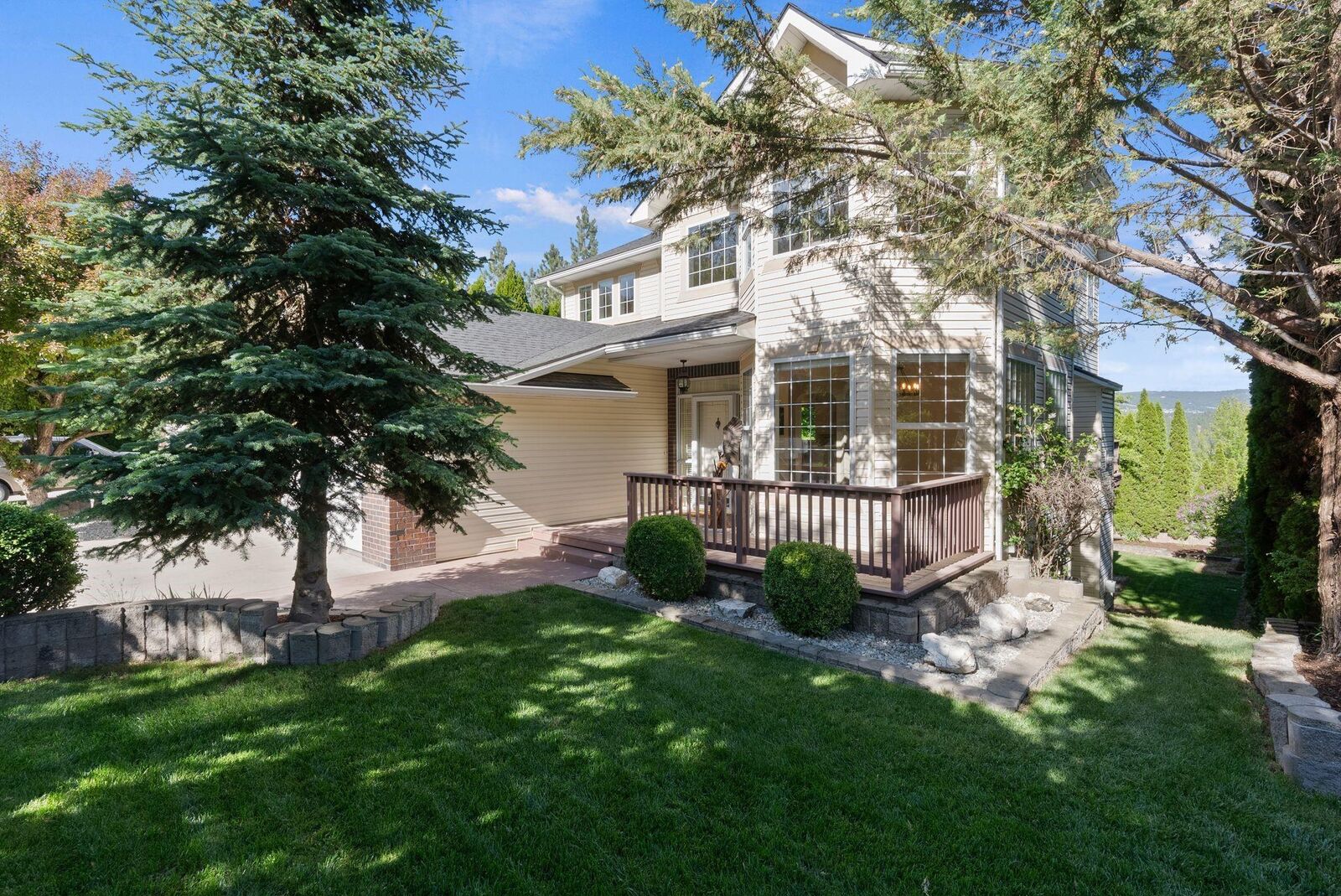 Property Photo: 7103 S Shelby Ridge St WA 99224