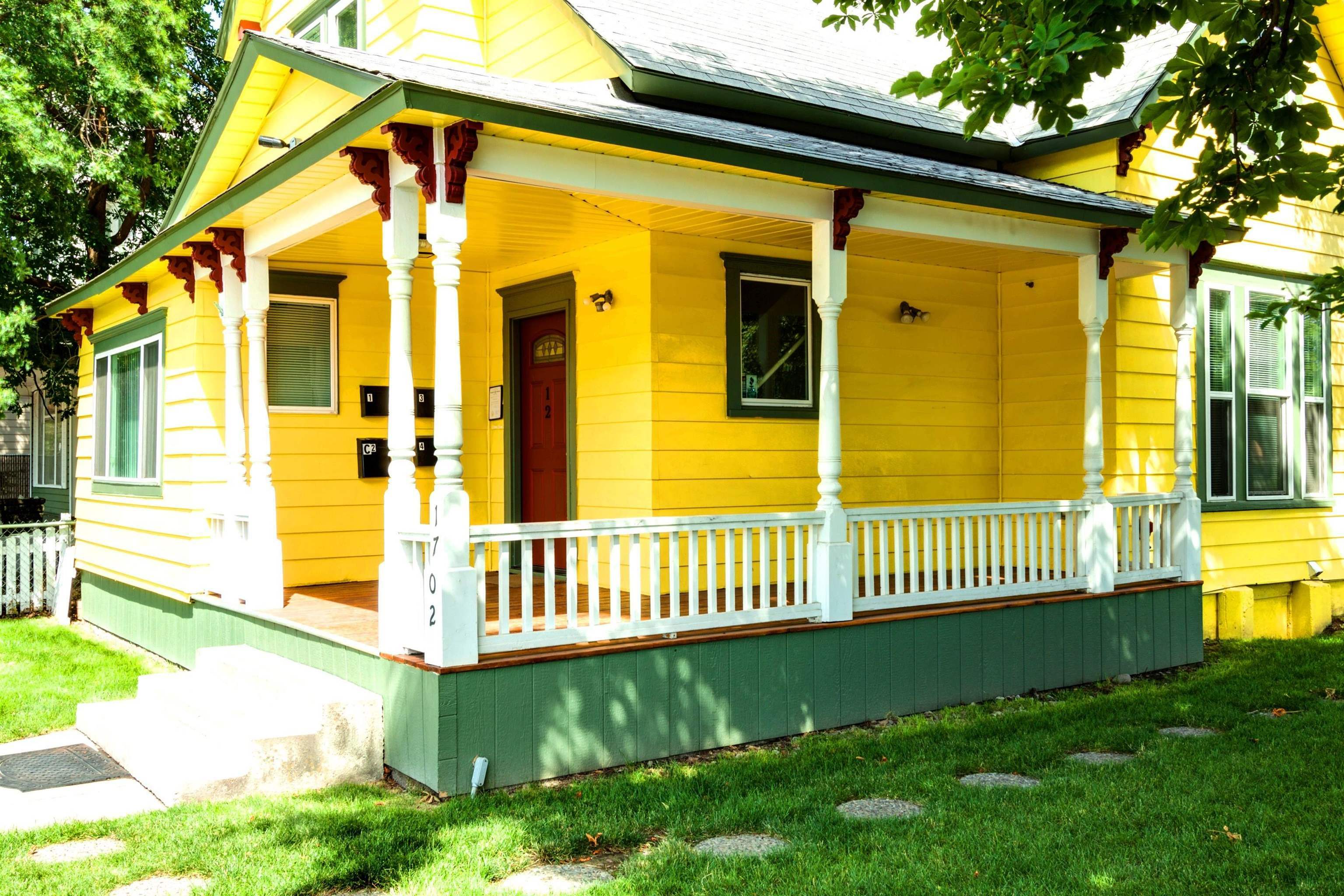 Property Photo: 1702 W Dean Ave WA 99201