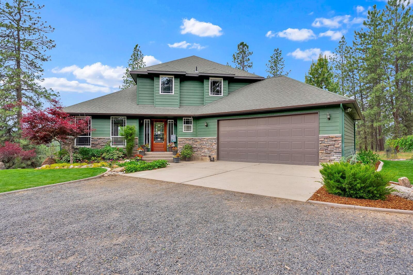 Property Photo: 6533 D Lois Way WA 99026