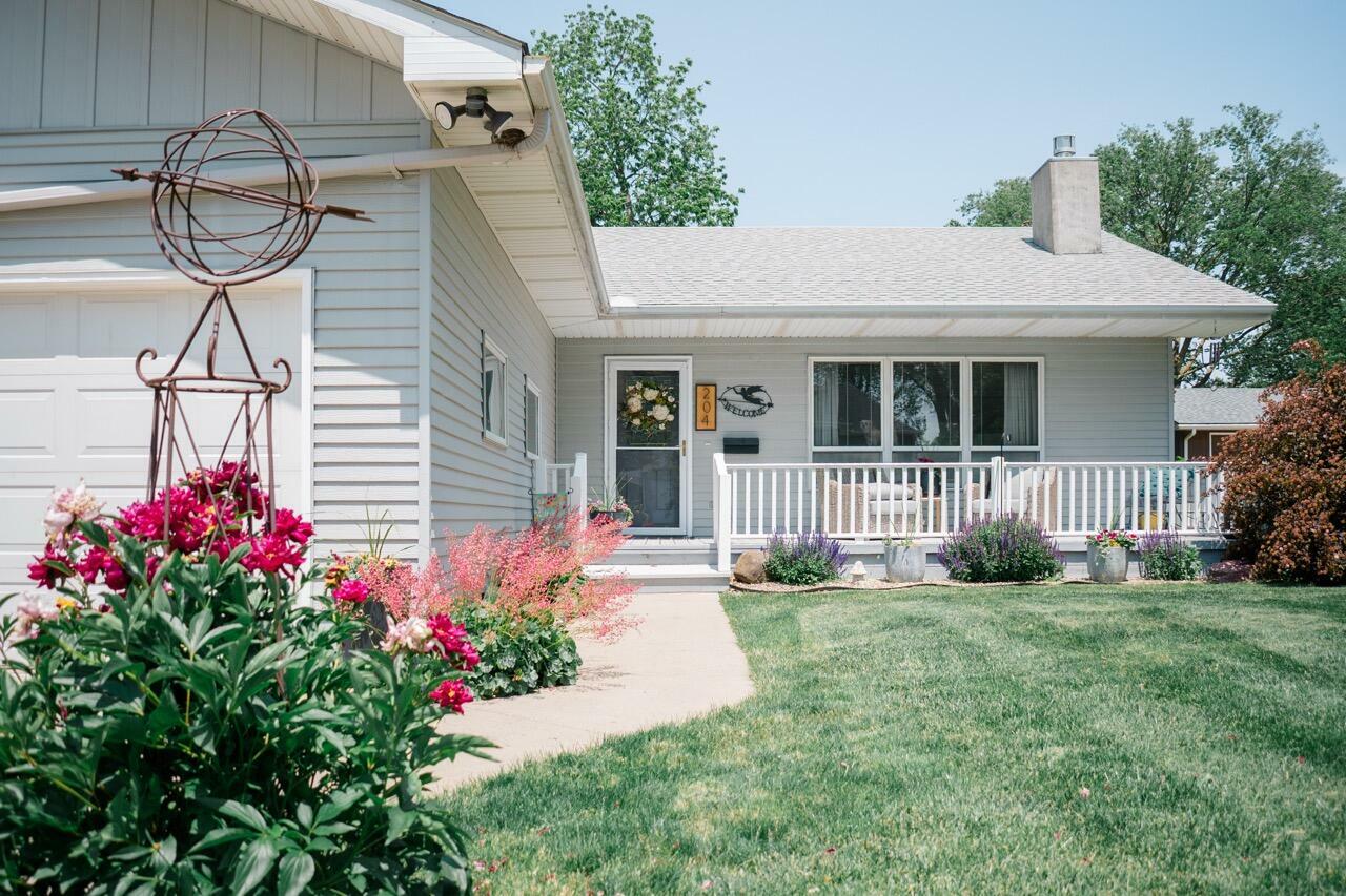 Property Photo: 204 E Mill Street IA 51521