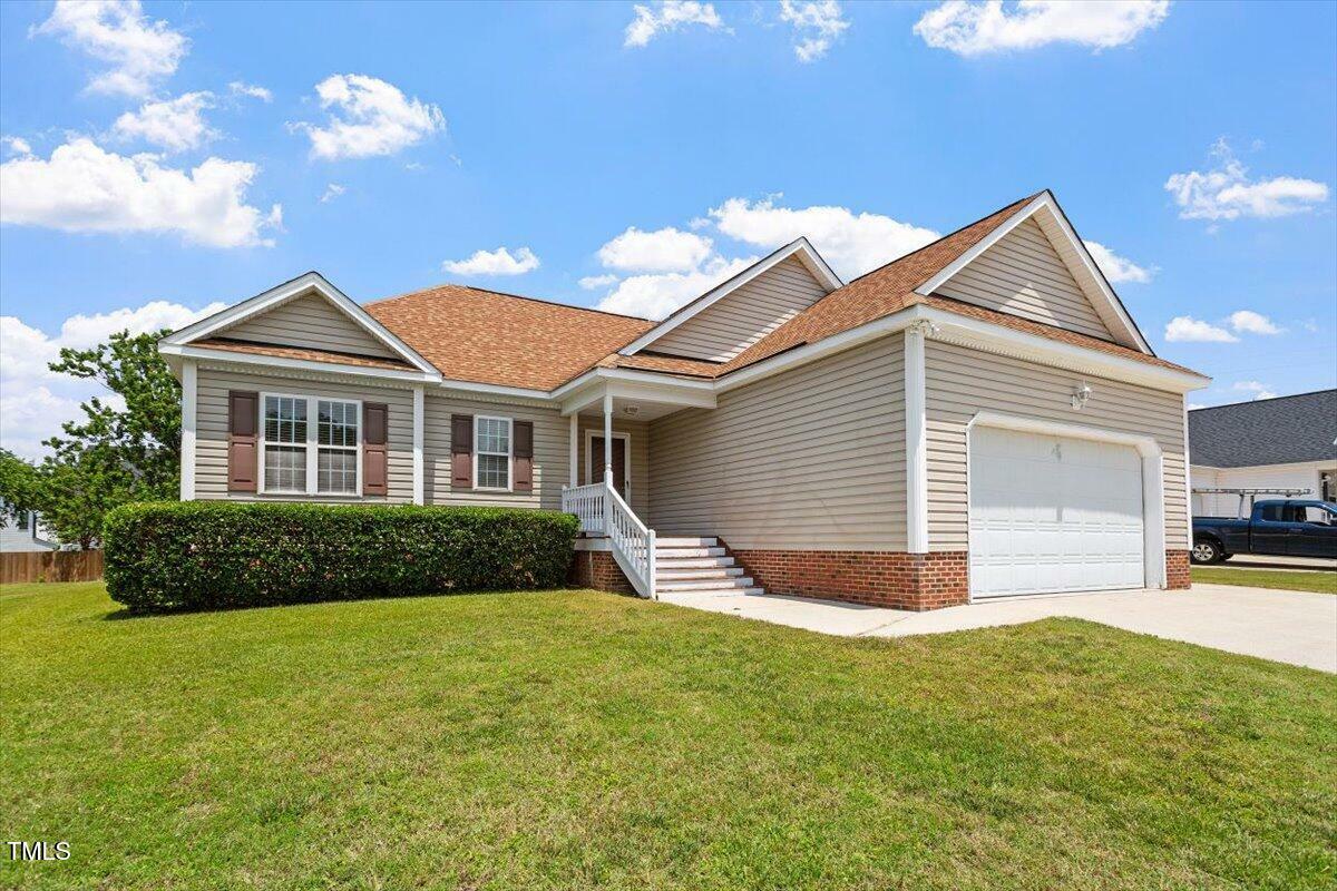 Property Photo: 1325 Sweetclover Drive NC 27587