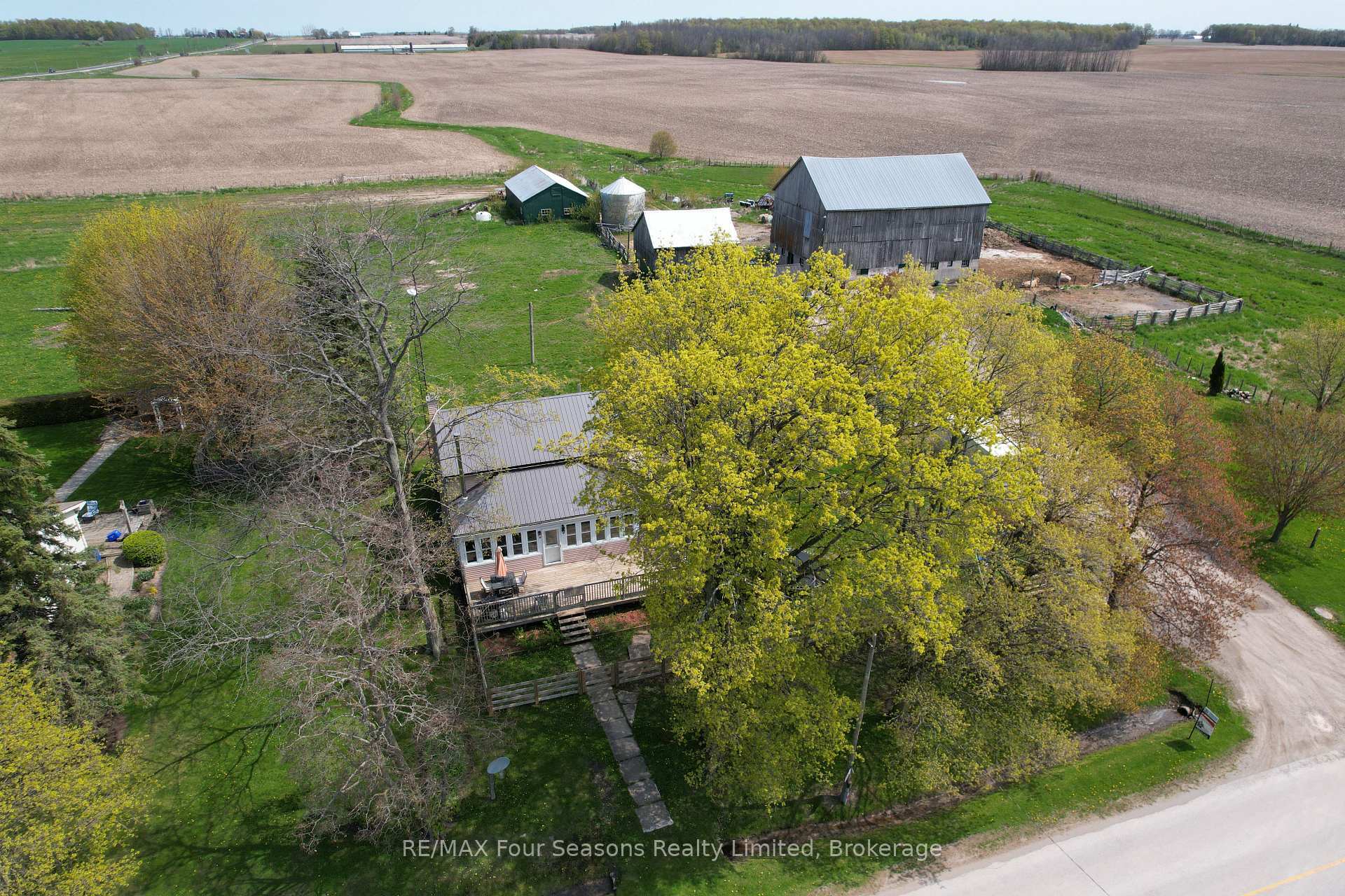 Property Photo: 1592 Bruce Saugeen Town Line ON N0H 2C5