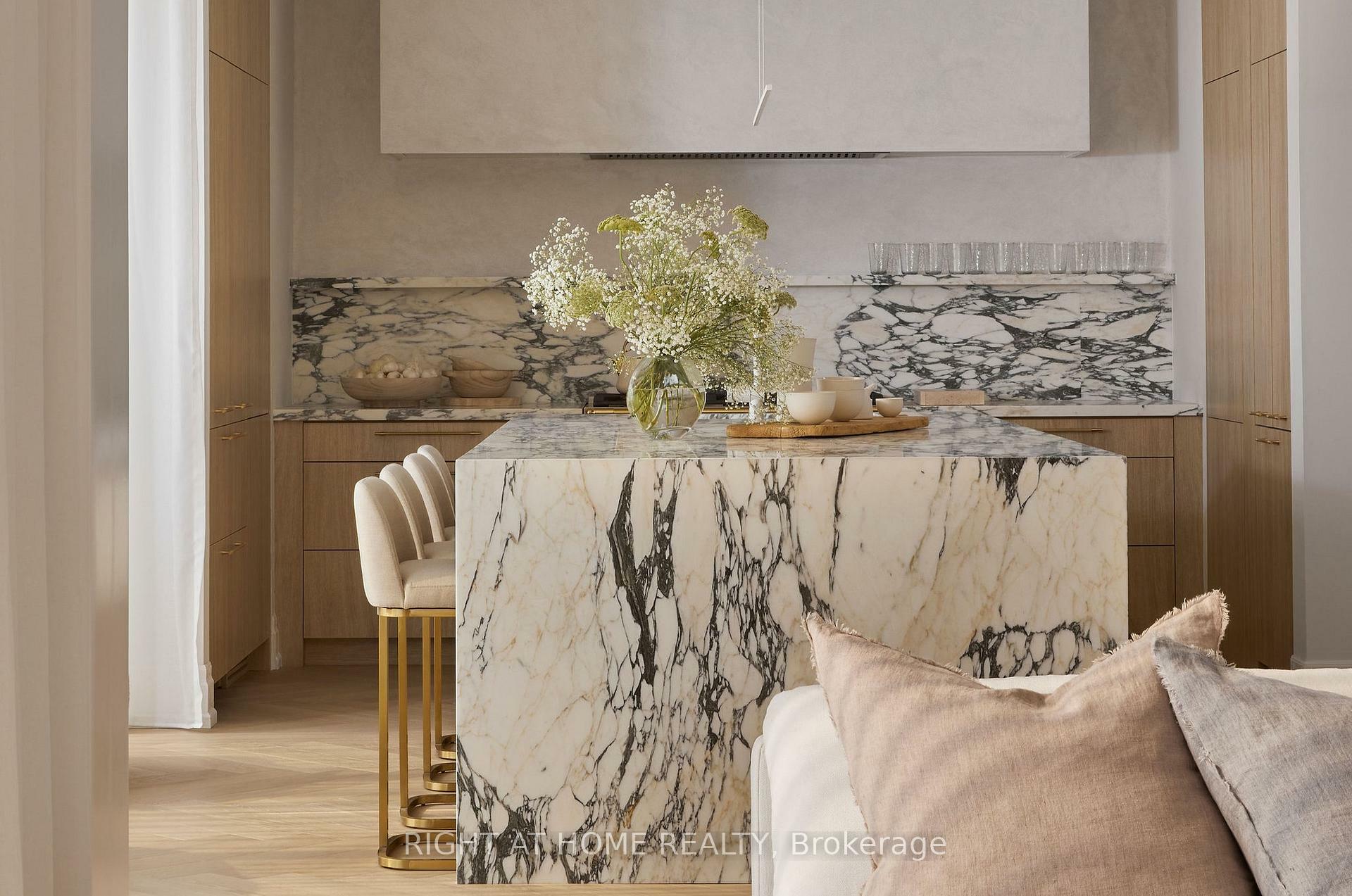 Property Photo: 37 Rippleton Road ON M3B 1H4