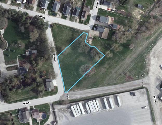Property Photo:  730 8th Avenue  ON N4N 2A7 